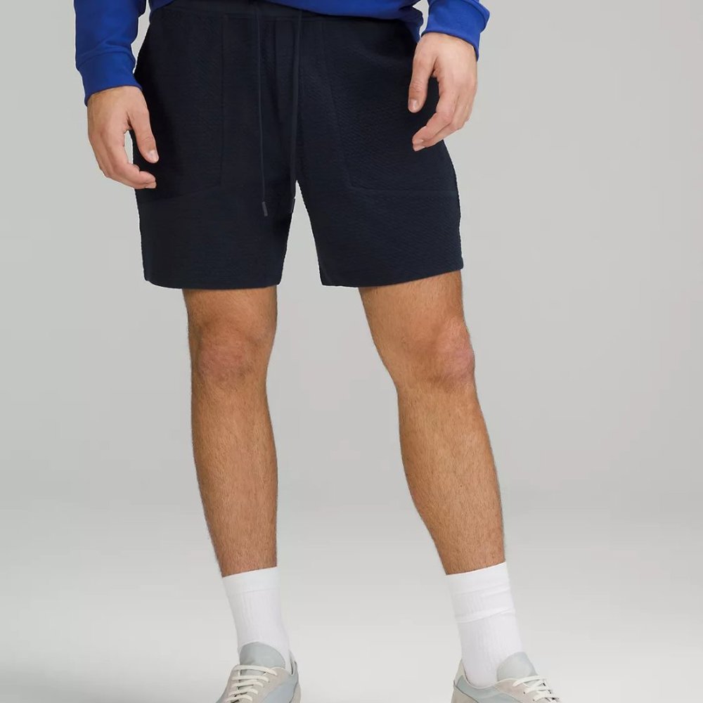 Lululemon At Ease Short 7"